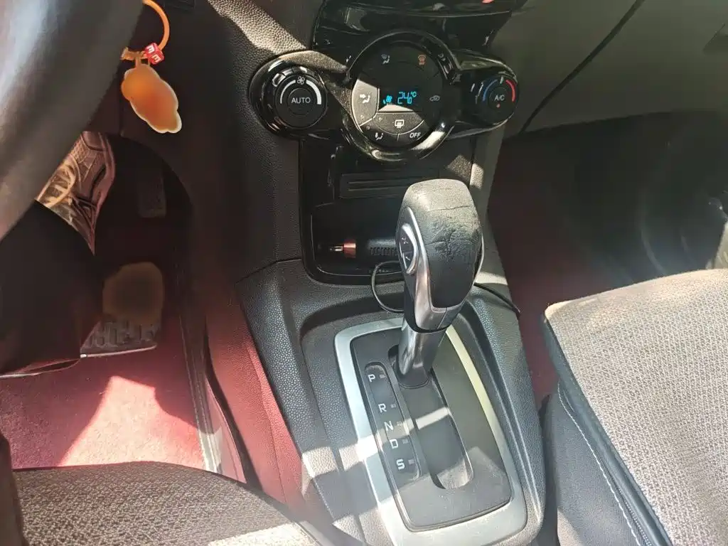 Ford Fiesta 2014 2013 Hatchback 1.5L Automatic Sport