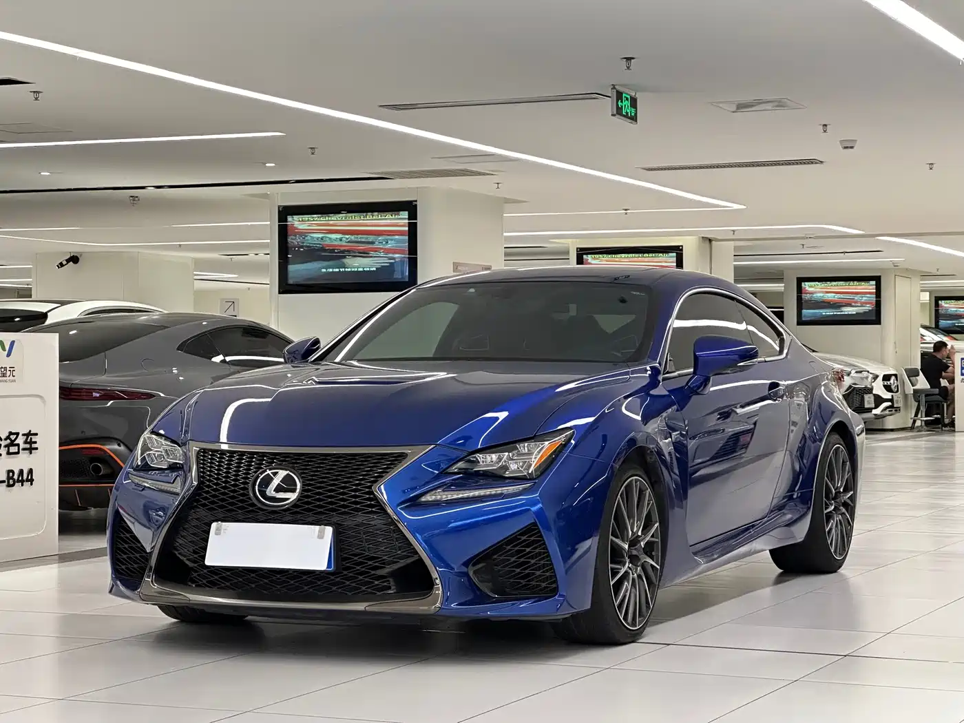 Lexus RC F 2017 2015 F 5.0L Summit Edition