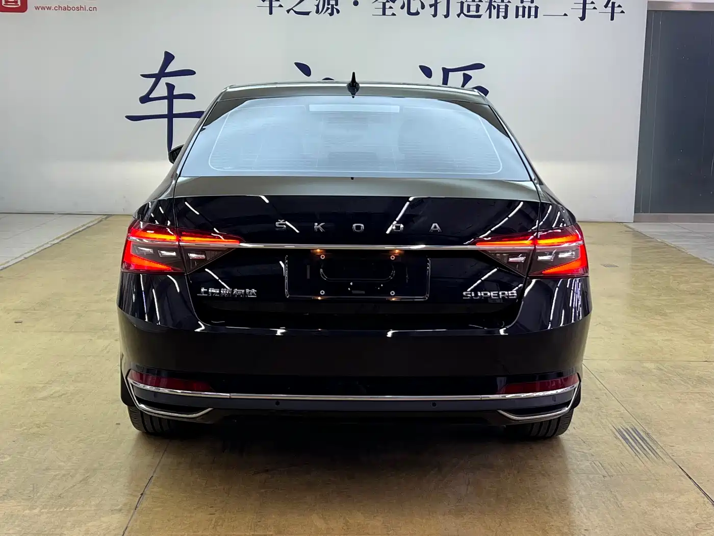 Škoda Superb 2025 Model TSI280 DSG Premium Edition фото 4