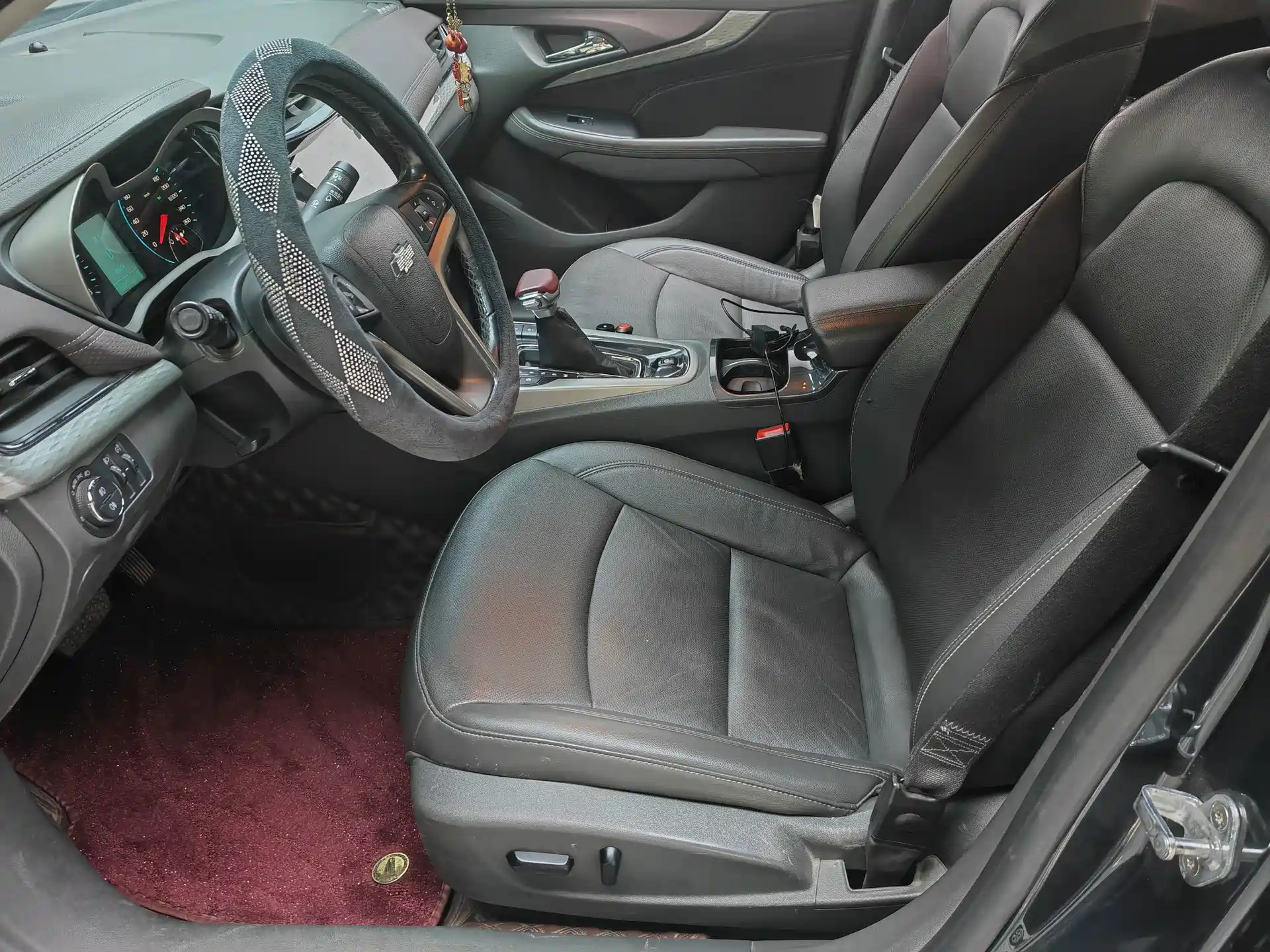 Photo 4 - Chevrolet Malibu