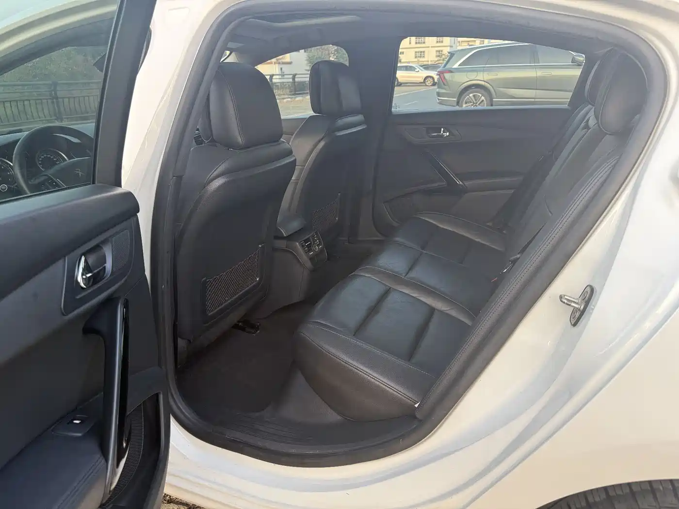 Peugeot 508 2016 1.6THP Automatic Smart Edition фото 9