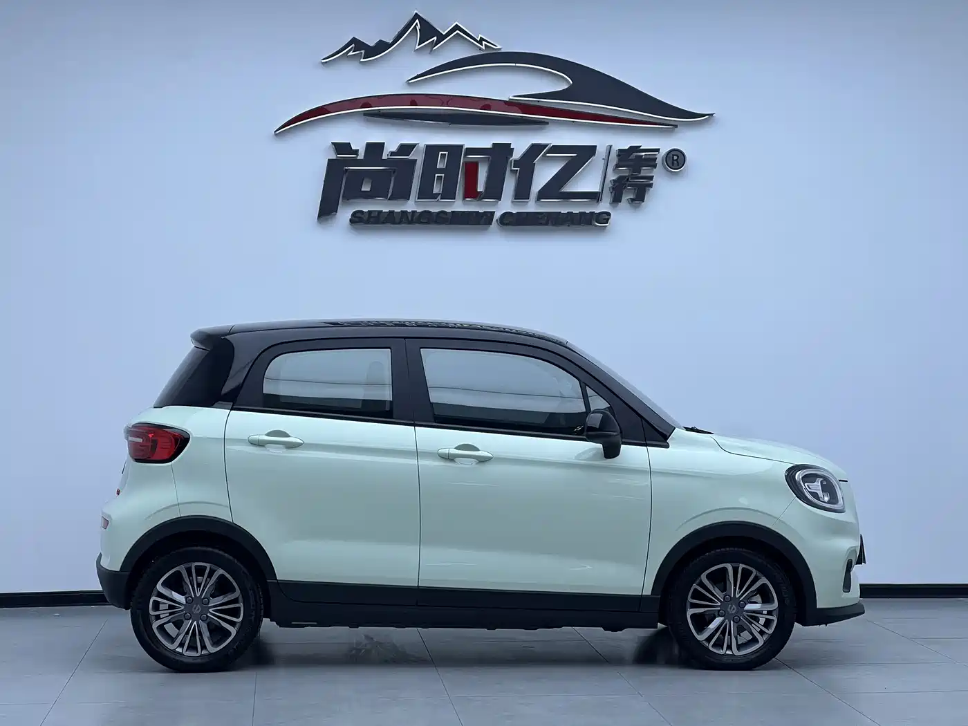 ZERO-RUNNING CAR ZERO RUN T03