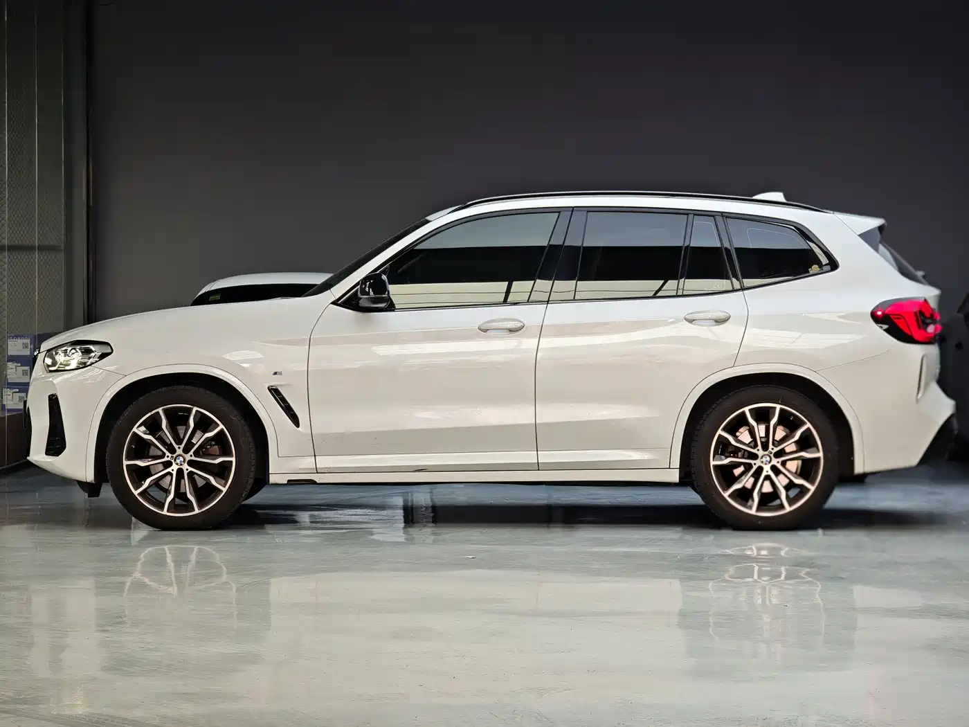 BMW X3 2022 xDrive30i Leading M Night Package фото 3