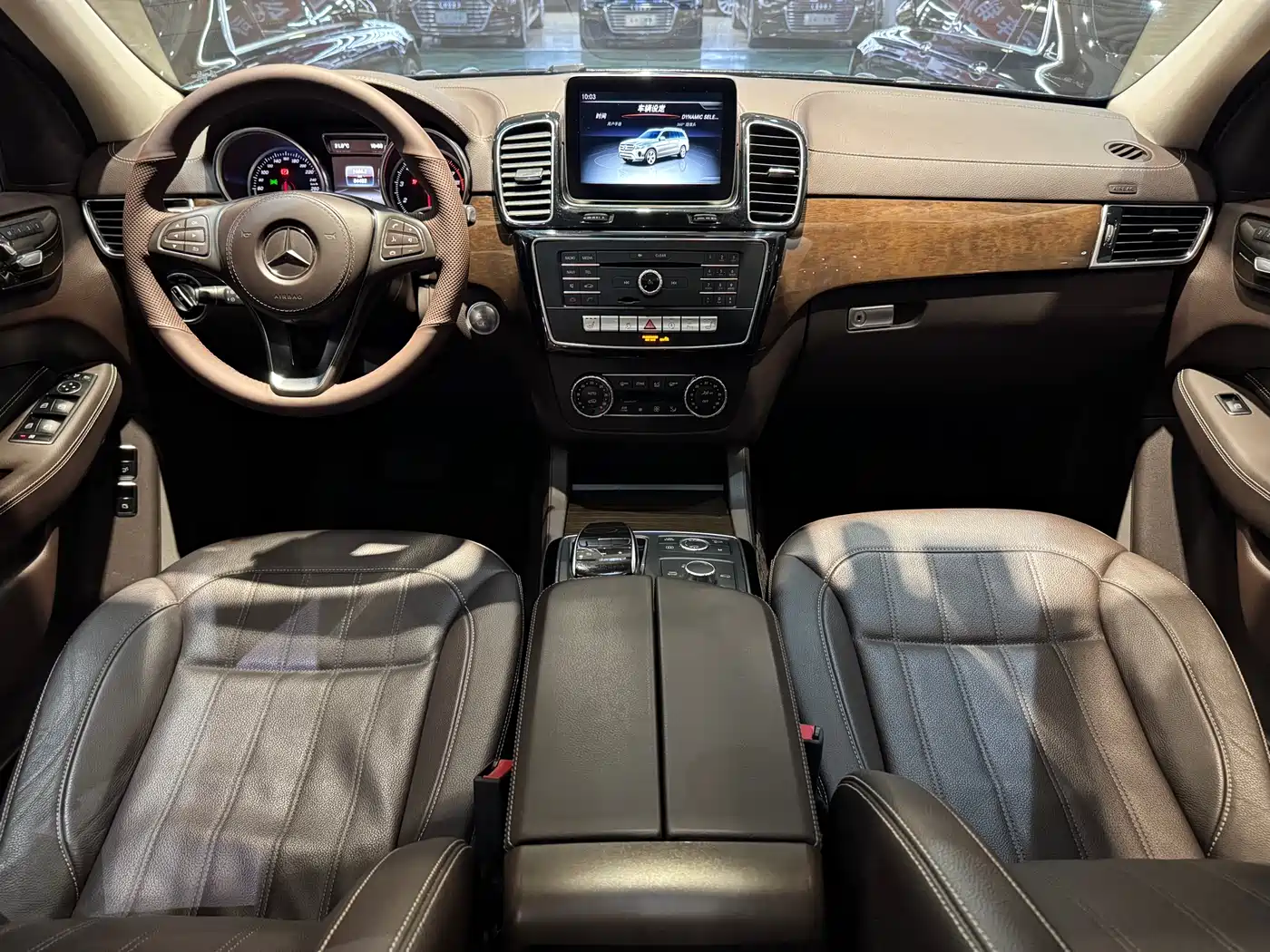 Mercedes-Benz GLS 2019 GLS 400 4MATIC Dynamic Collector's Edition фото 4