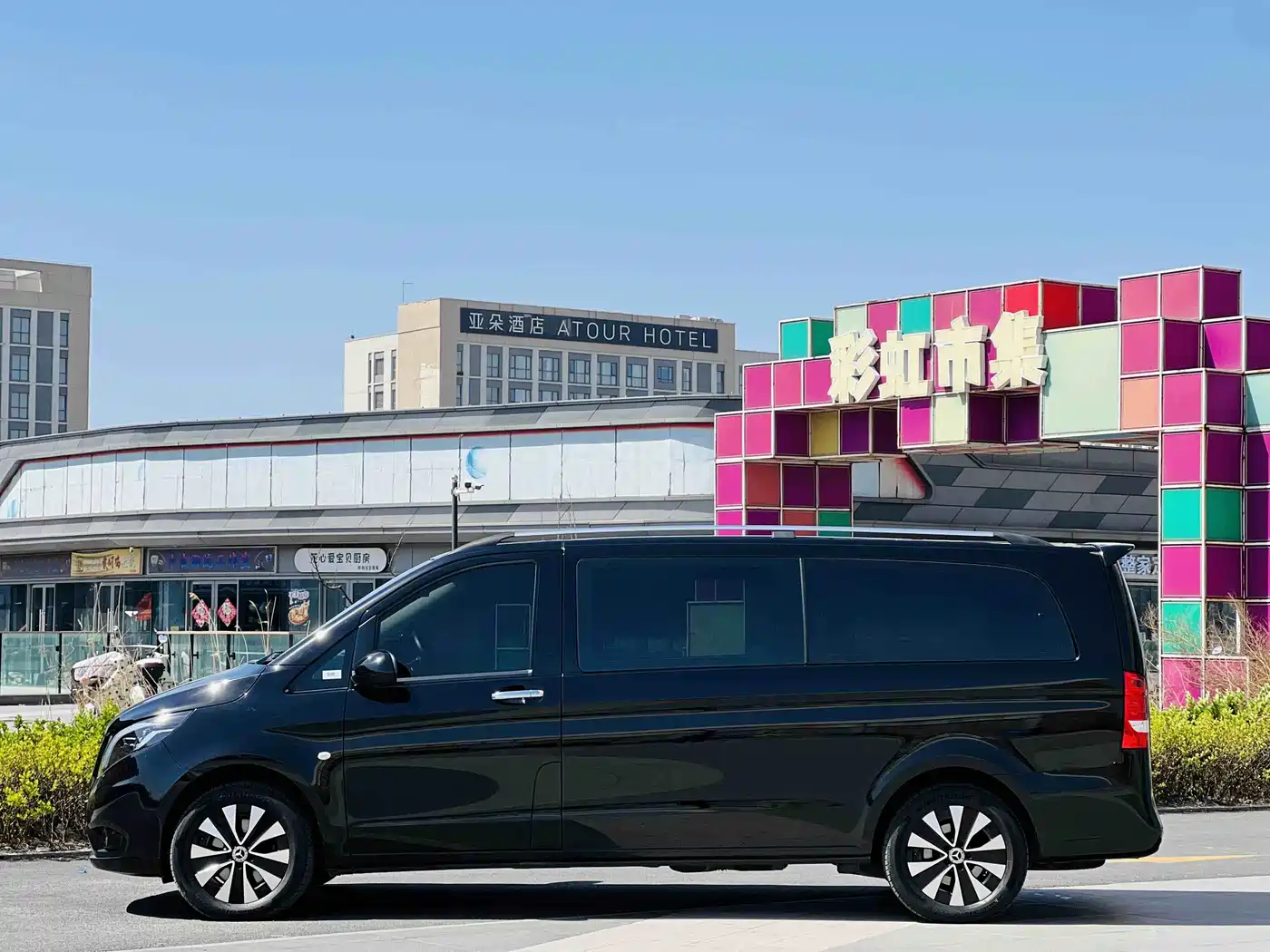 Mercedes-Benz Vito 2023 2.0T Elite 7-Seater фото 3