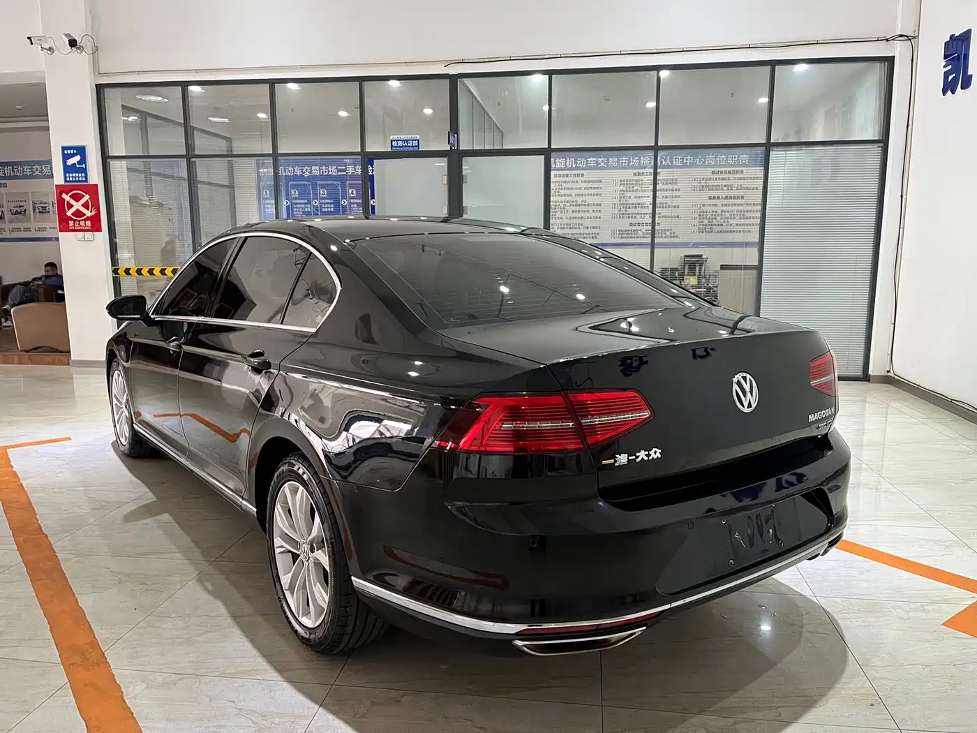 Volkswagen Magotan 2018 380TSI DSG Luxury фото 6