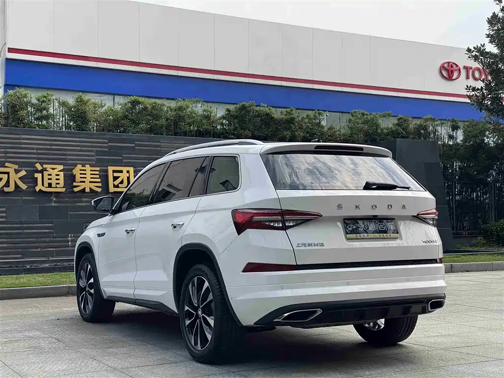 Škoda Kodiaq 2022 Facelift TSI330 5-seat FWD Luxury Edition фото 16