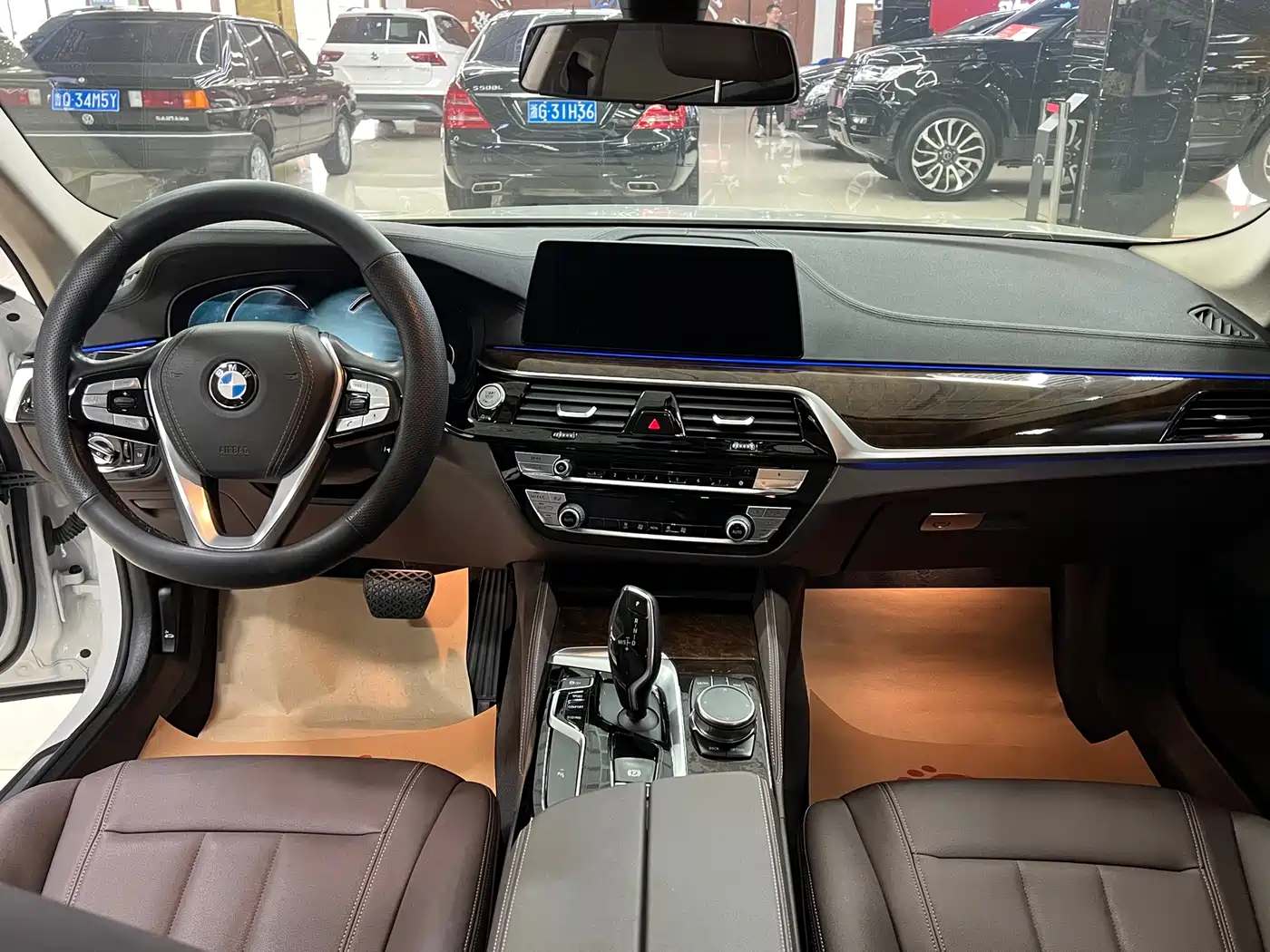 BMW 5 Series 2018 525Li Luxury Package фото 10