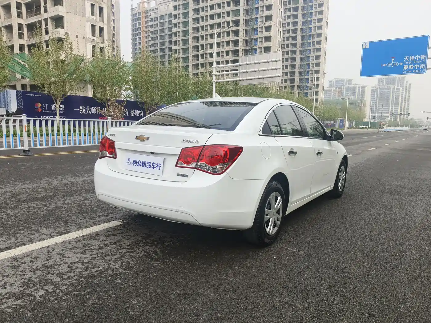 Chevrolet Cruze 2011 1.6L SL MT фото 8