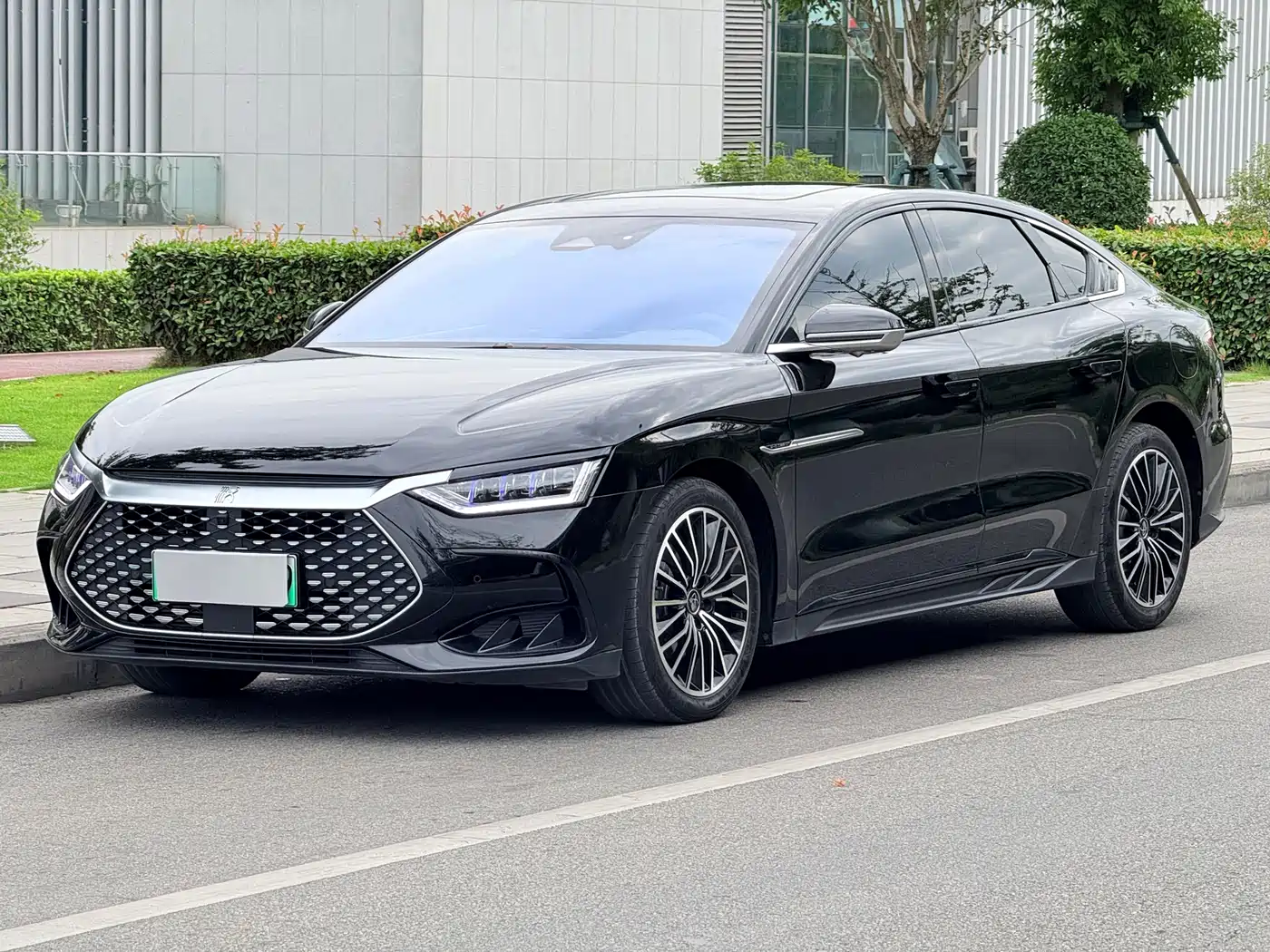 BYD Han 2022 DM-i 121KM Premium Edition