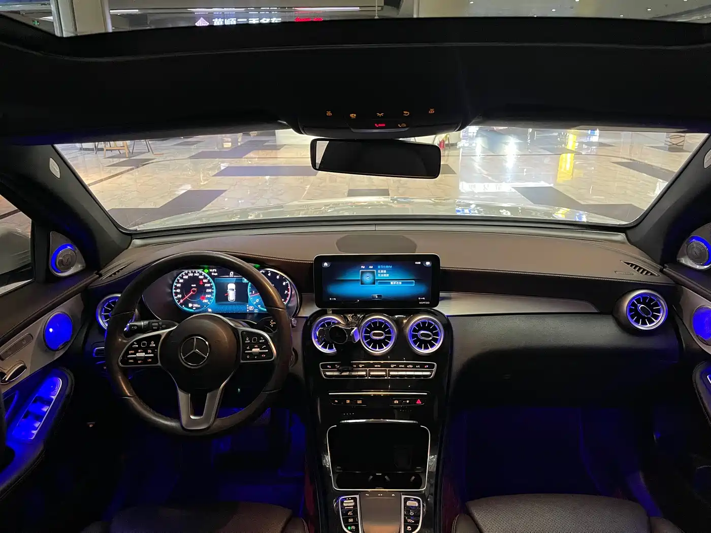 MERCEDES-BENZ GLC