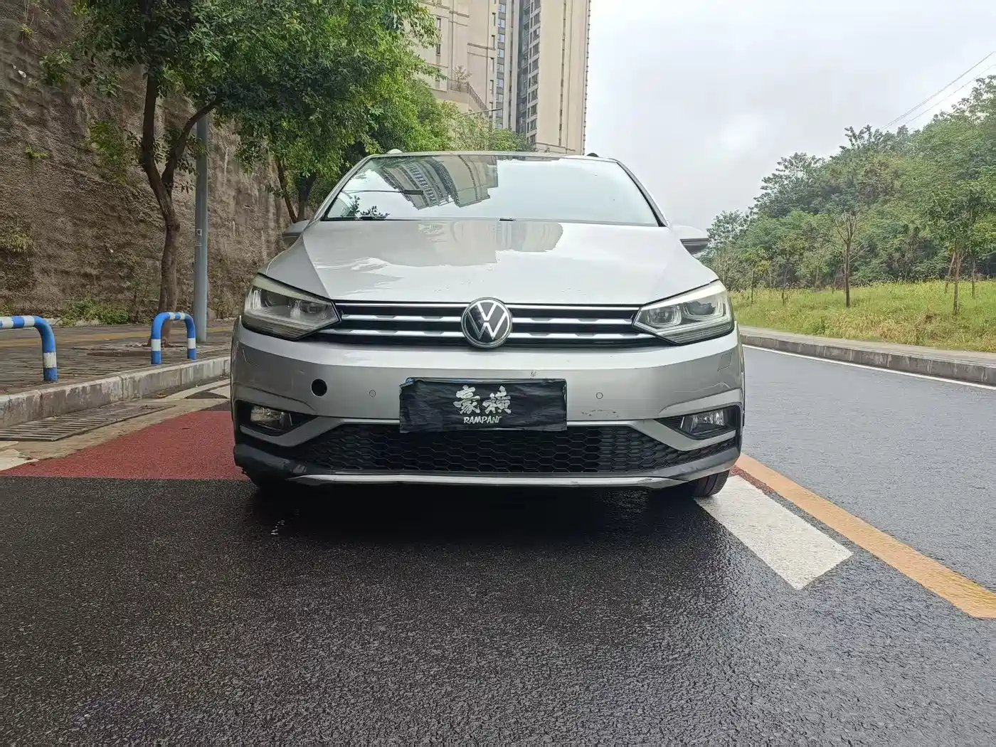 Volkswagen Touran 2021 2021 Touran L 280TSI DSG Cross Edition 7-seater