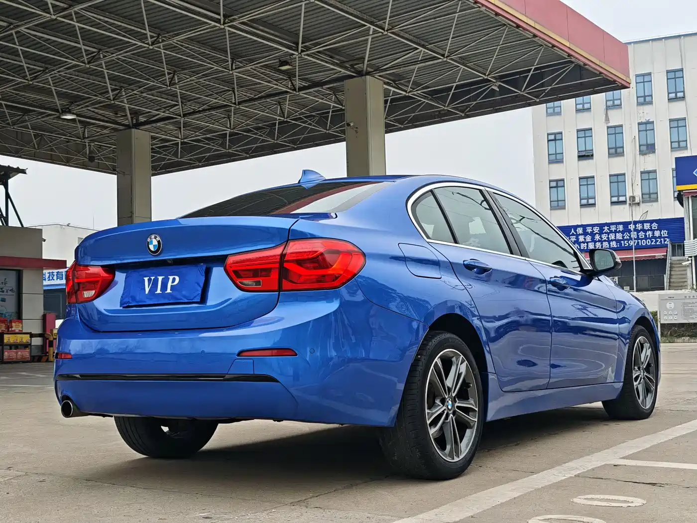 BMW 1 Series 2018 118i Sport Edition фото 4