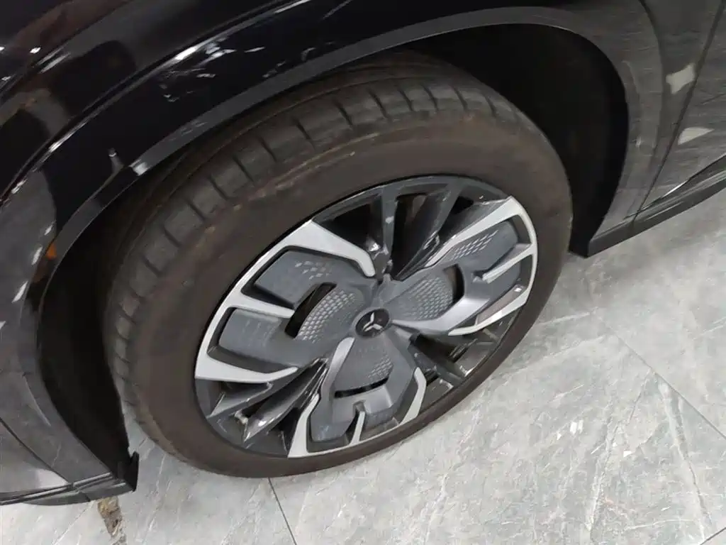 Hongqi Tian Gong 08 2025 680 AWD Smart Selection Edition фото 23