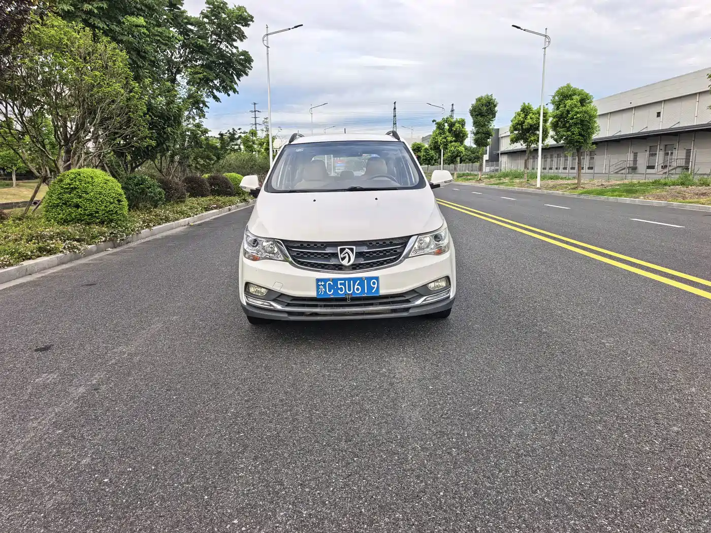 Baojun 730 2015 2016 1.5L Manual Comfort 7-seater China V