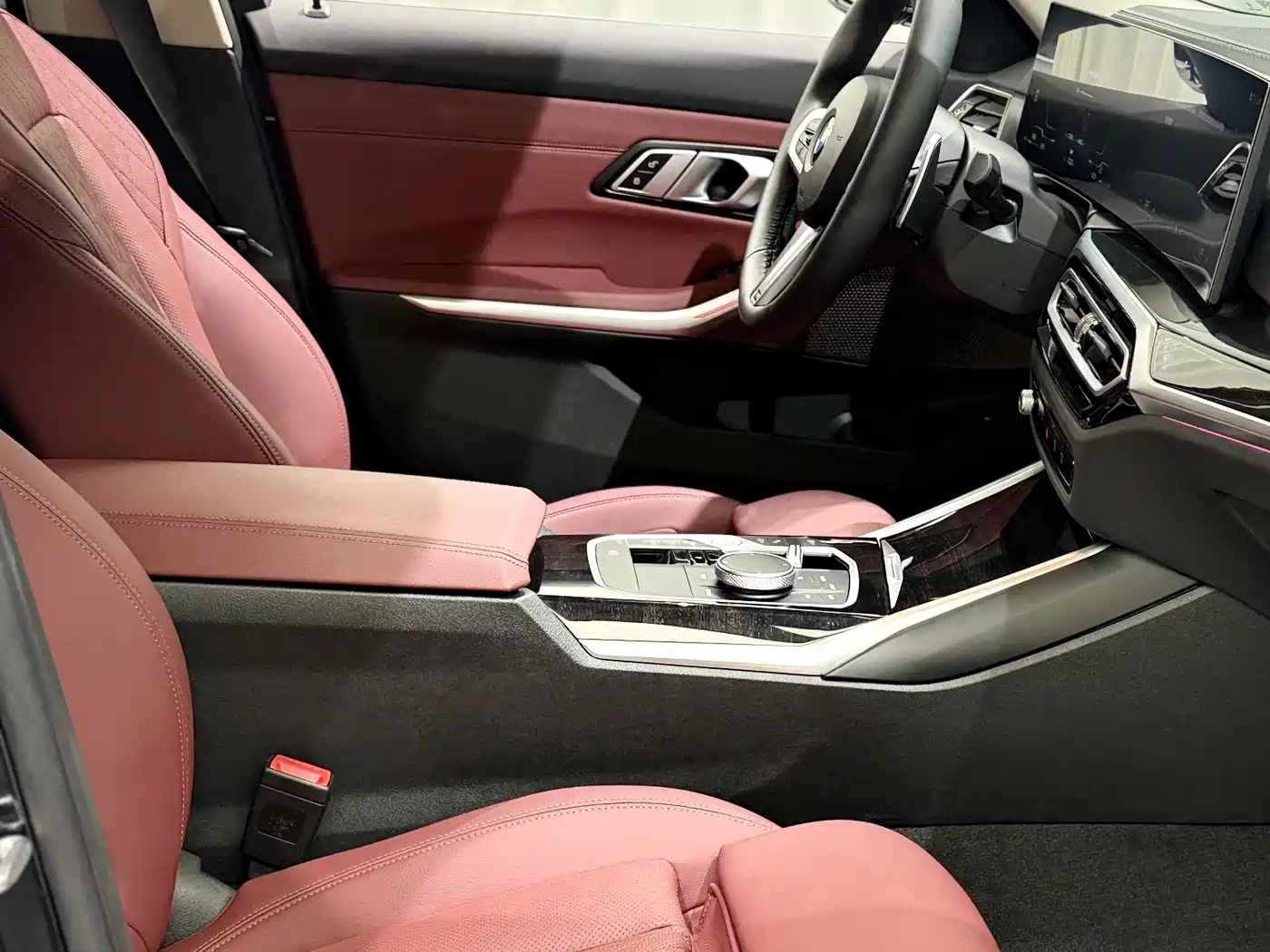 BMW 3 Series 2024 325Li M Sport Package фото 4