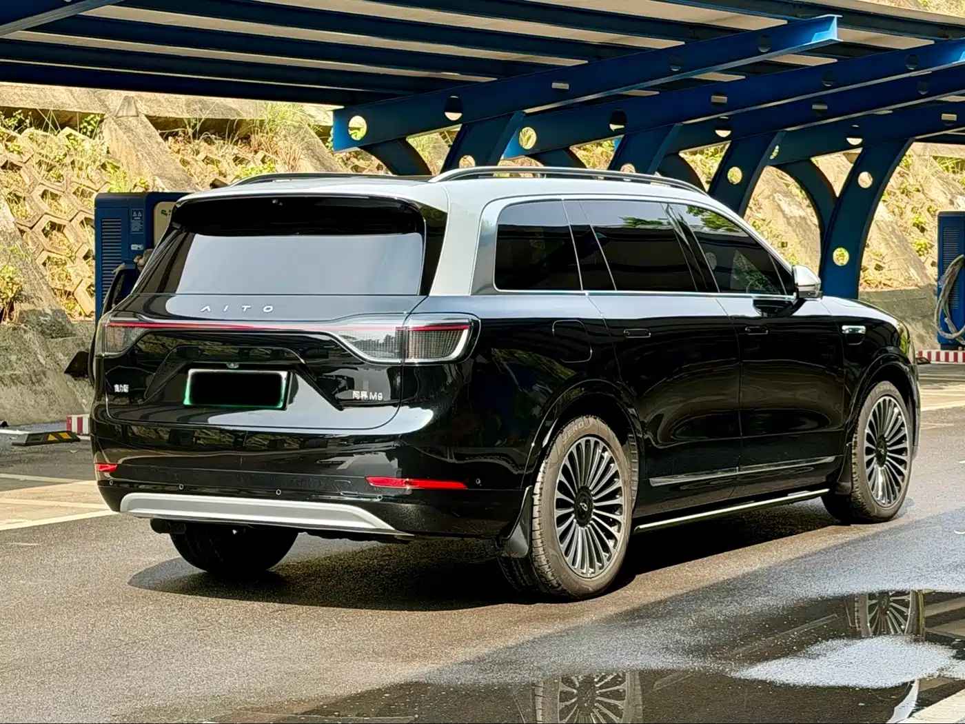 AITO Wenjie AITO M9 2024 Range Extender Ultra 52kWh 6-seater фото 4