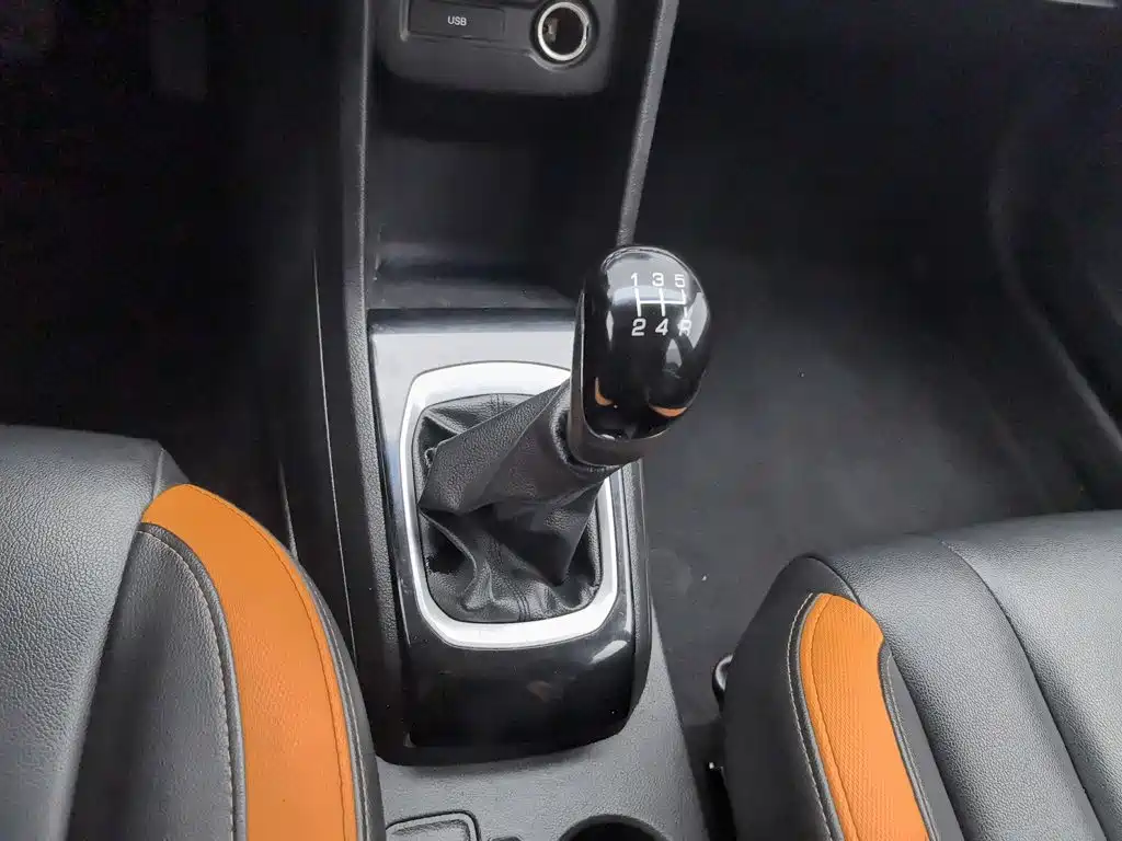 Фото 13 - Baojun 310