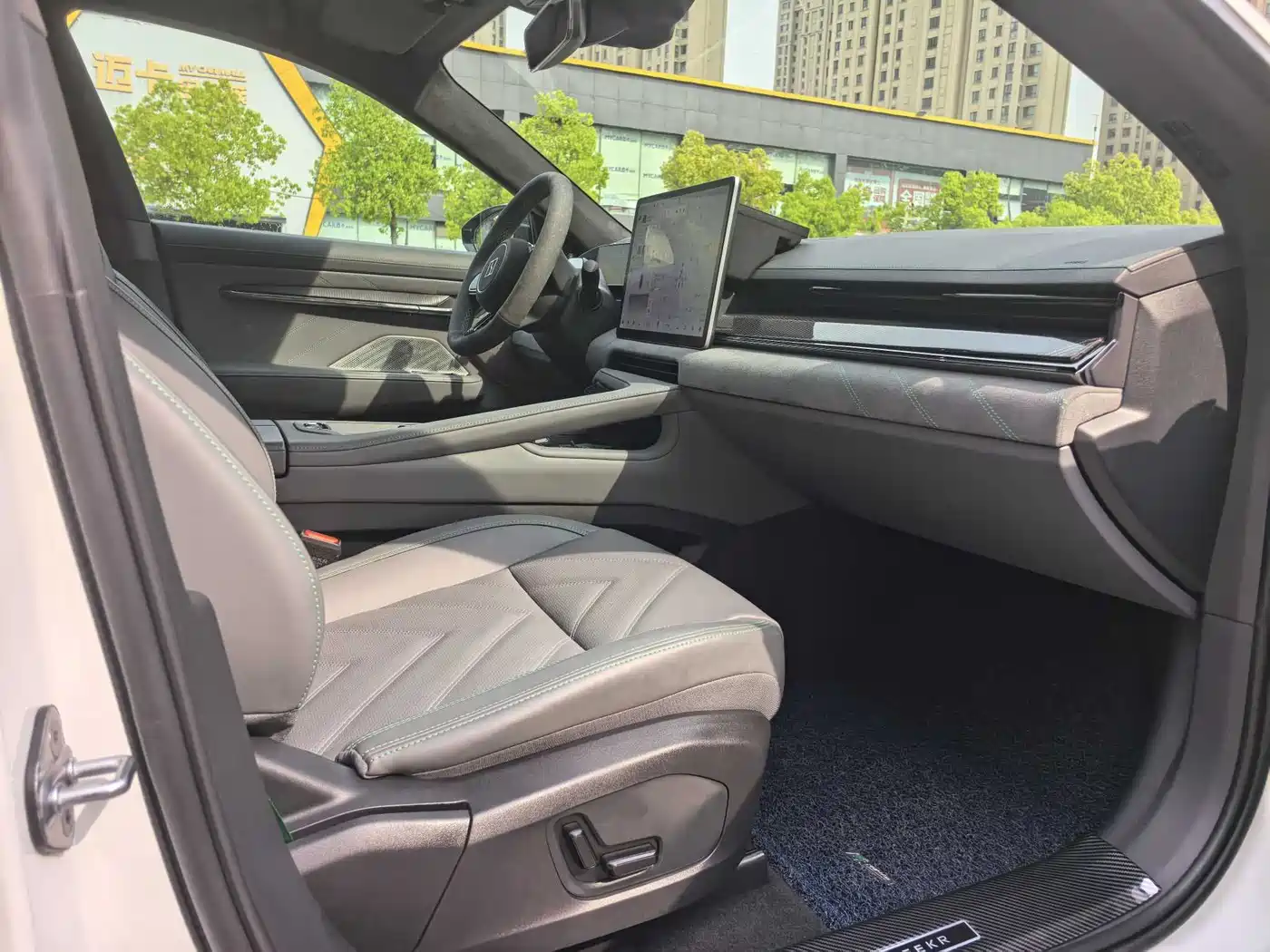 ZEEKR EXTREME KRYPTON 001