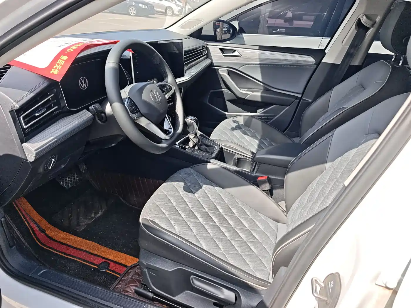 Volkswagen Sagitar 2024 300TSI DSG Surpass Edition фото 4