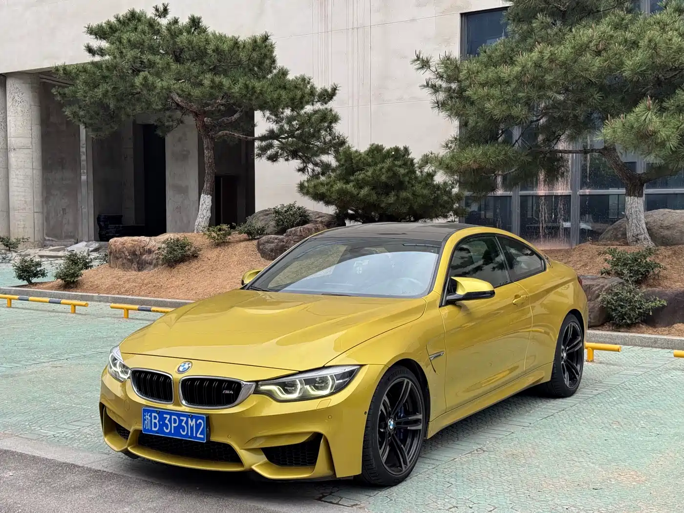 BMW M4 2019 M4 Coupe Shadow Edition
