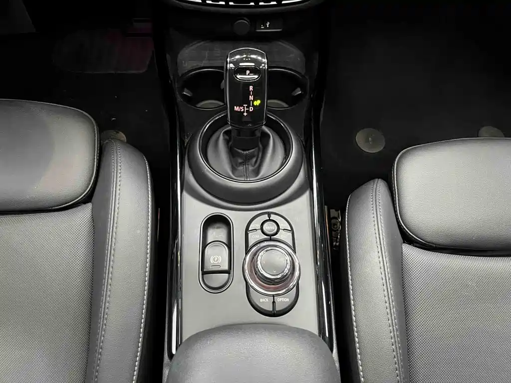 MINI CLUBMAN 2022 2022 1.5T COOPER Connoisseur