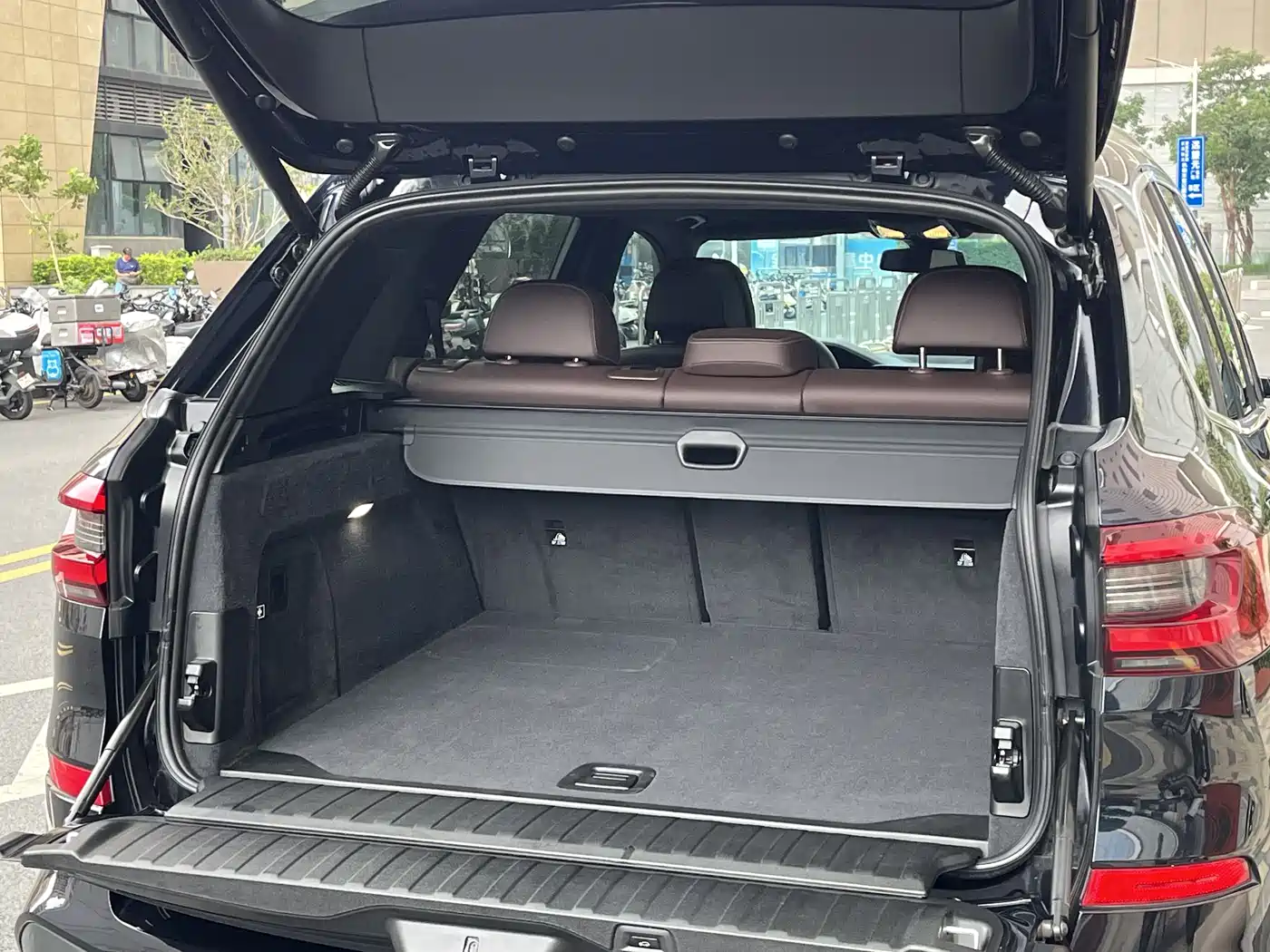 BMW X5 2022 Facelift xDrive 40Li M Sport Package фото 22