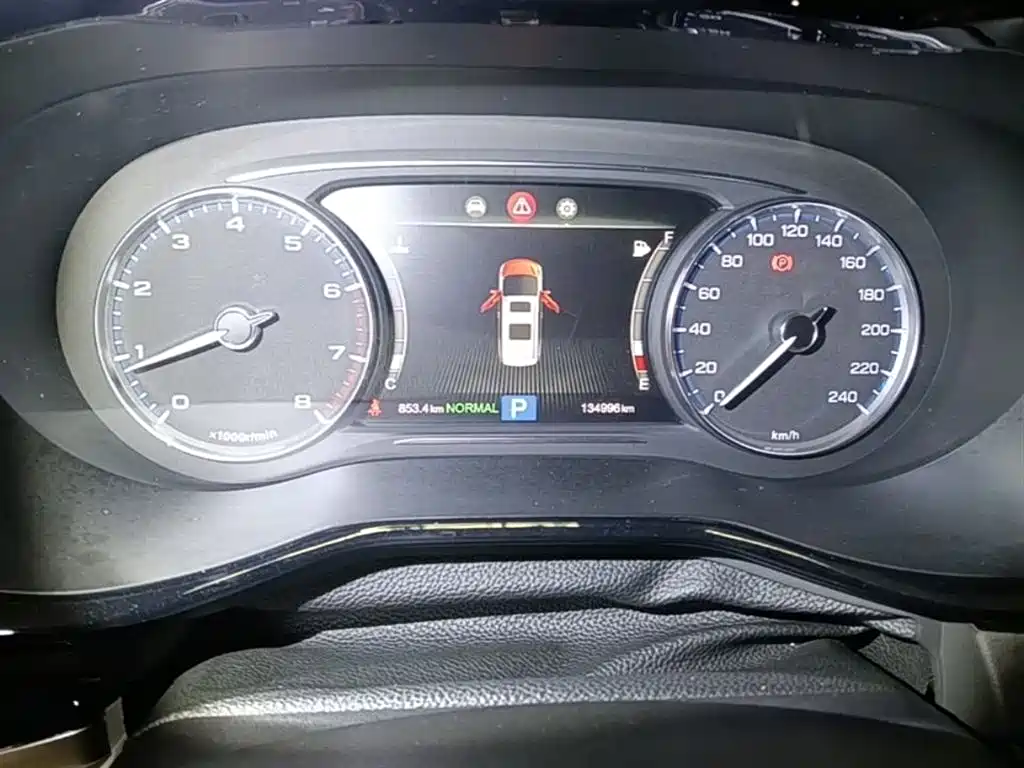 GAC Trumpchi Trumpchi M8 2018 320T Exclusive Edition фото 12
