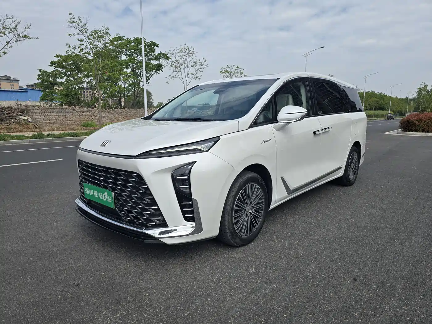 BUICK GL8 NEW ENERGY