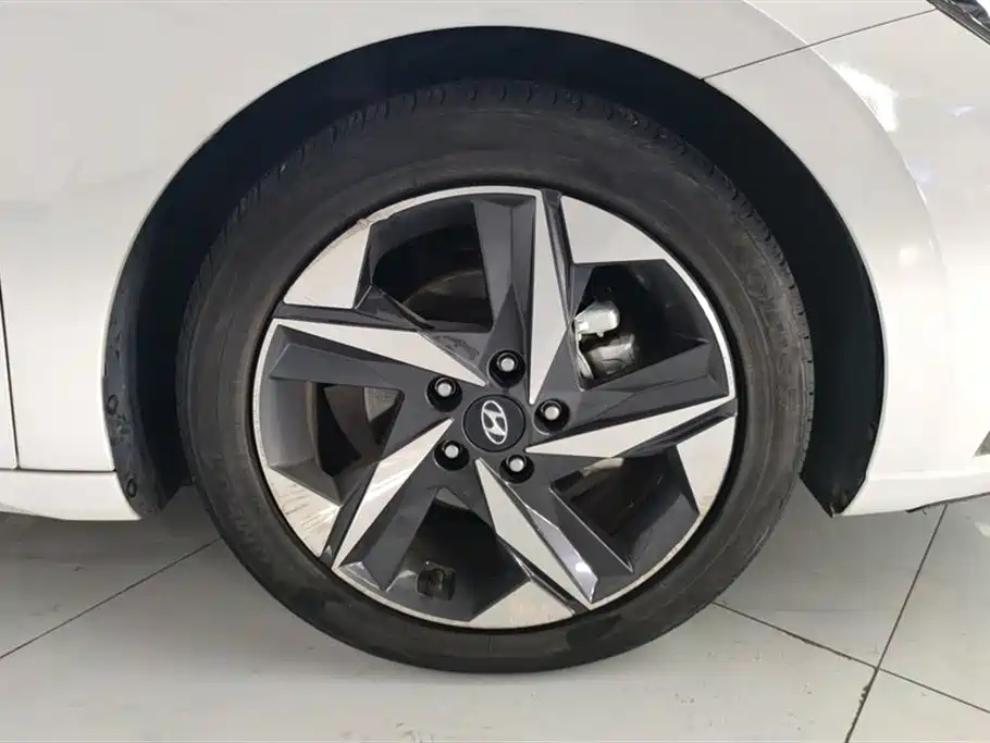 Hyundai Elantra 2022 1.5L CVT GLX Elite Edition фото 6