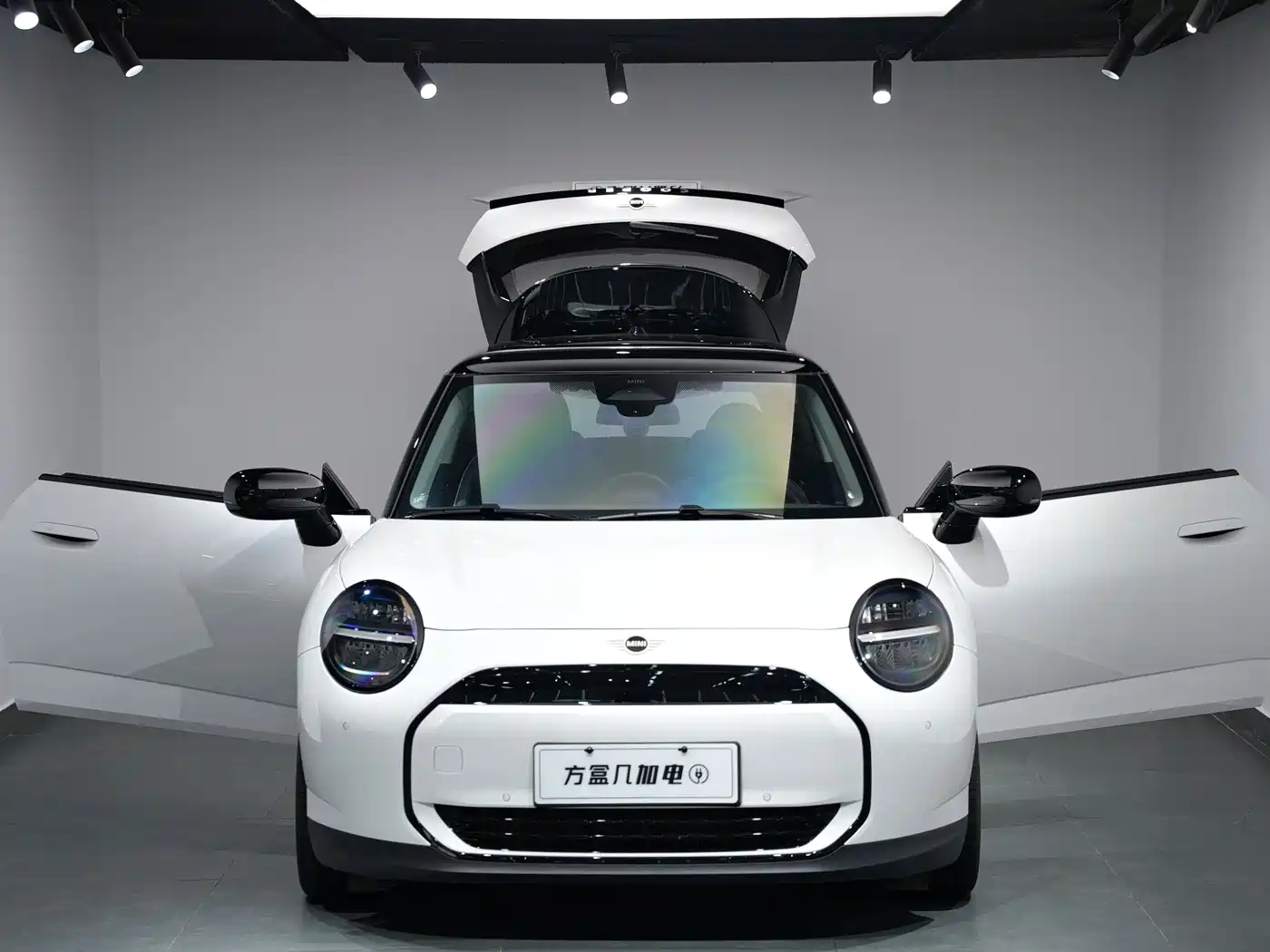 MINI Electric MINI COOPER 2024 2024 456km COOPER E Classic