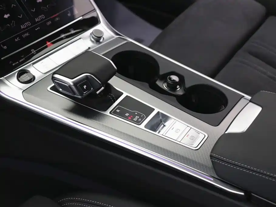 AUDI A6 (IMPORT)