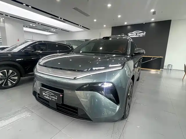 BYD Tang L 2025