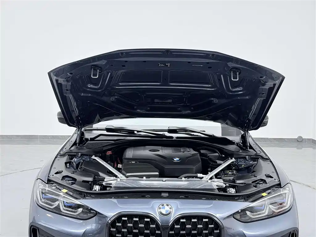 BMW 4-SERIES