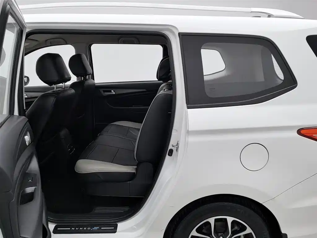 CHANGAN CHANGAN AUCHAN A600EV