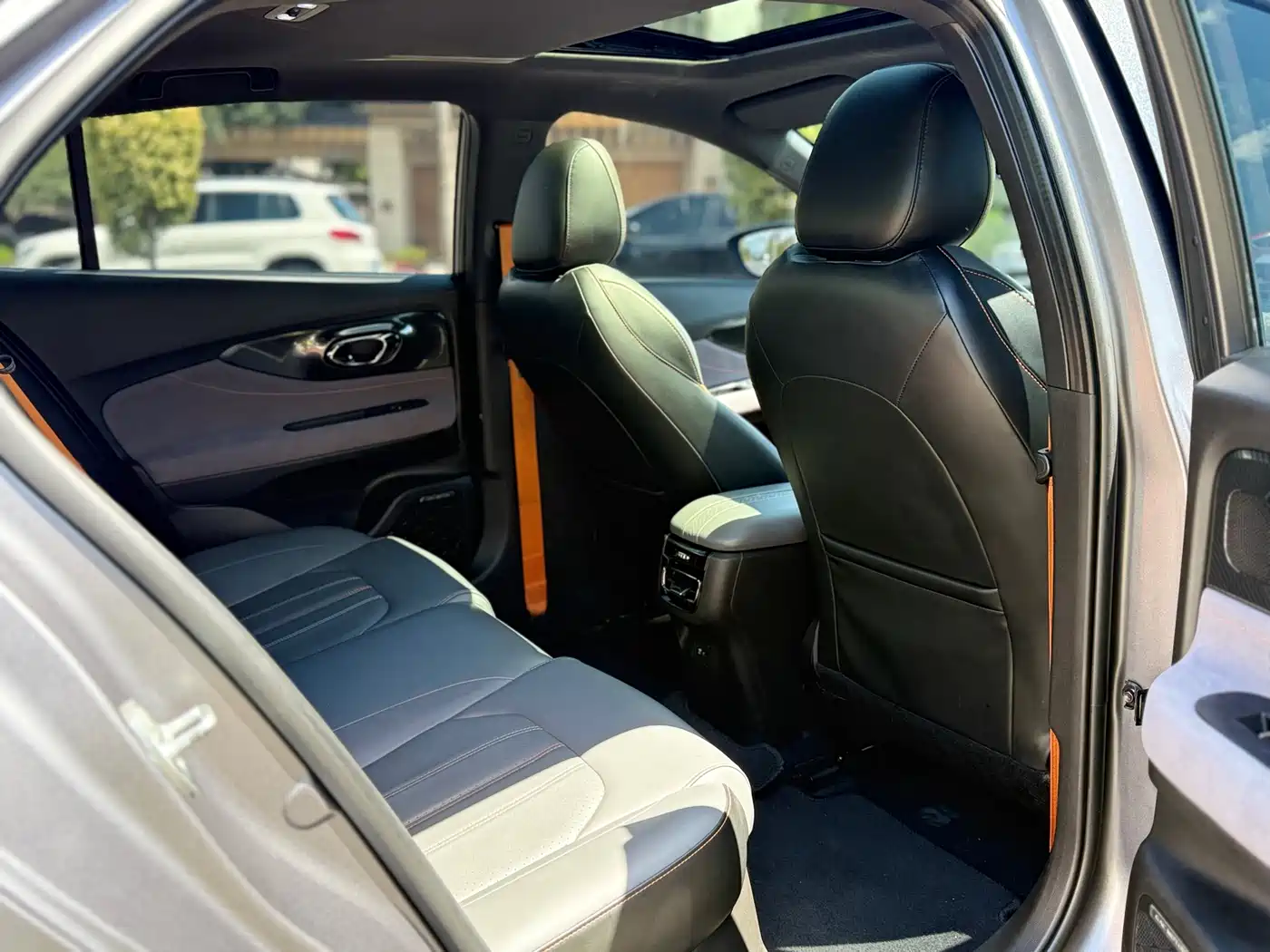 GAC Trumpchi Trumpchi Emkoo 2022 270T DCT J16 R-style Track Edition фото 14