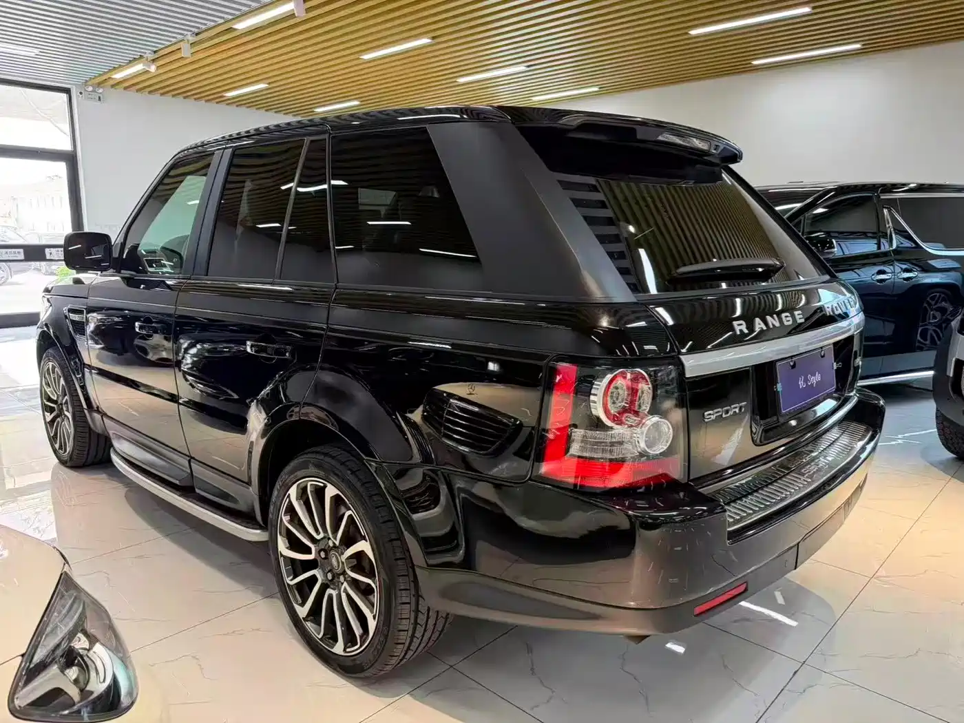 Фото 4 - Land Rover Range Rover Sport