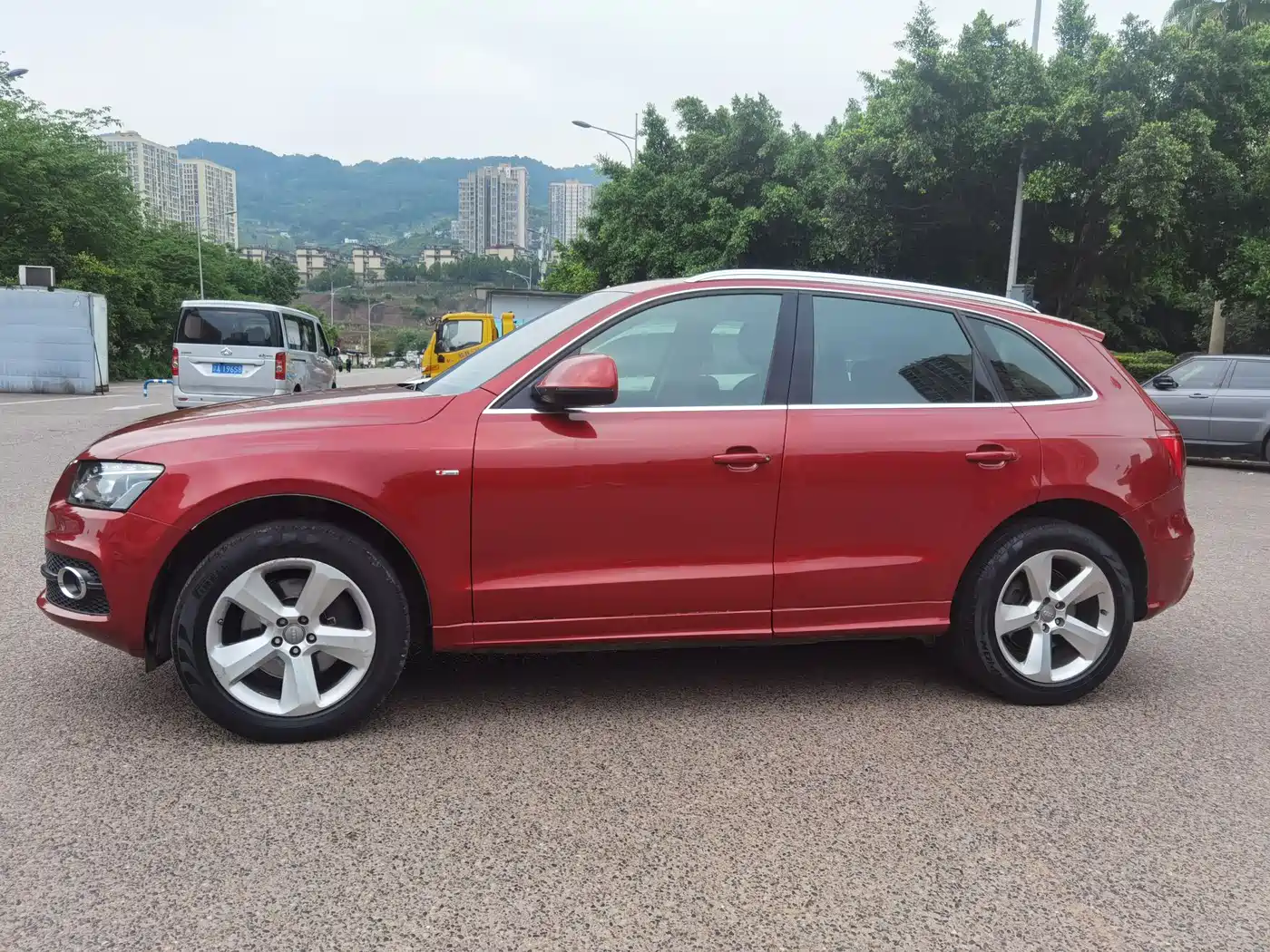 Audi Q5 (Import) 2010 3.2FSI Sport фото 4