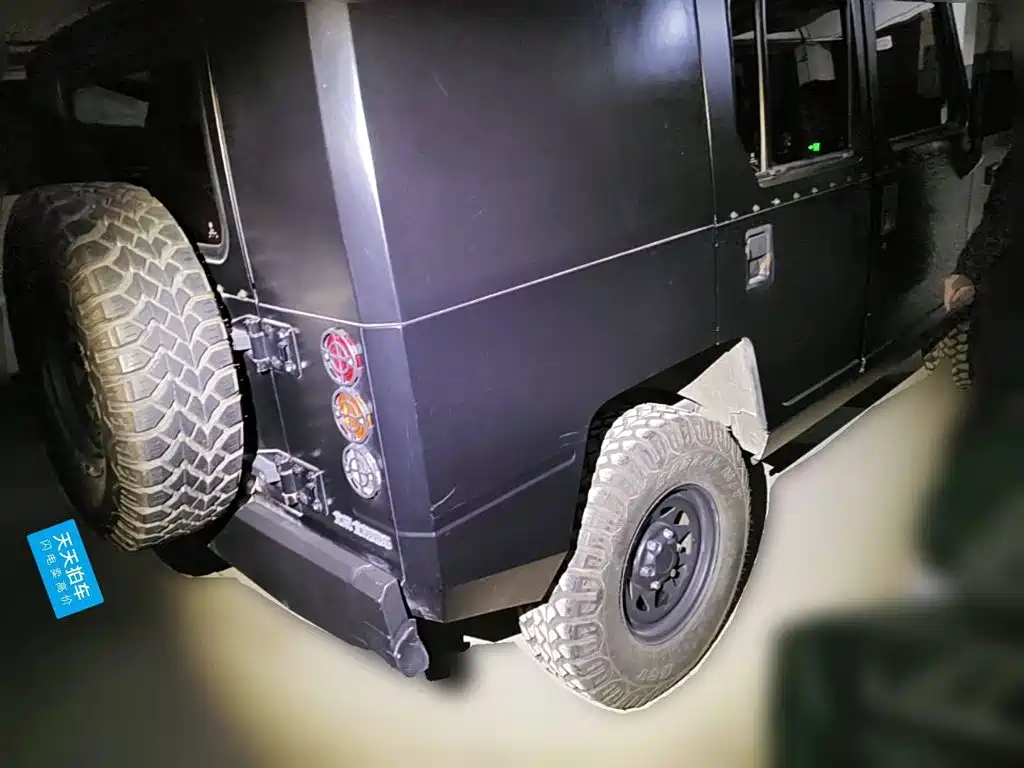 BAW (Beijing Automobile Works) Warrior 2014 2008 2.7L 5-door 4WD Gasoline Version
