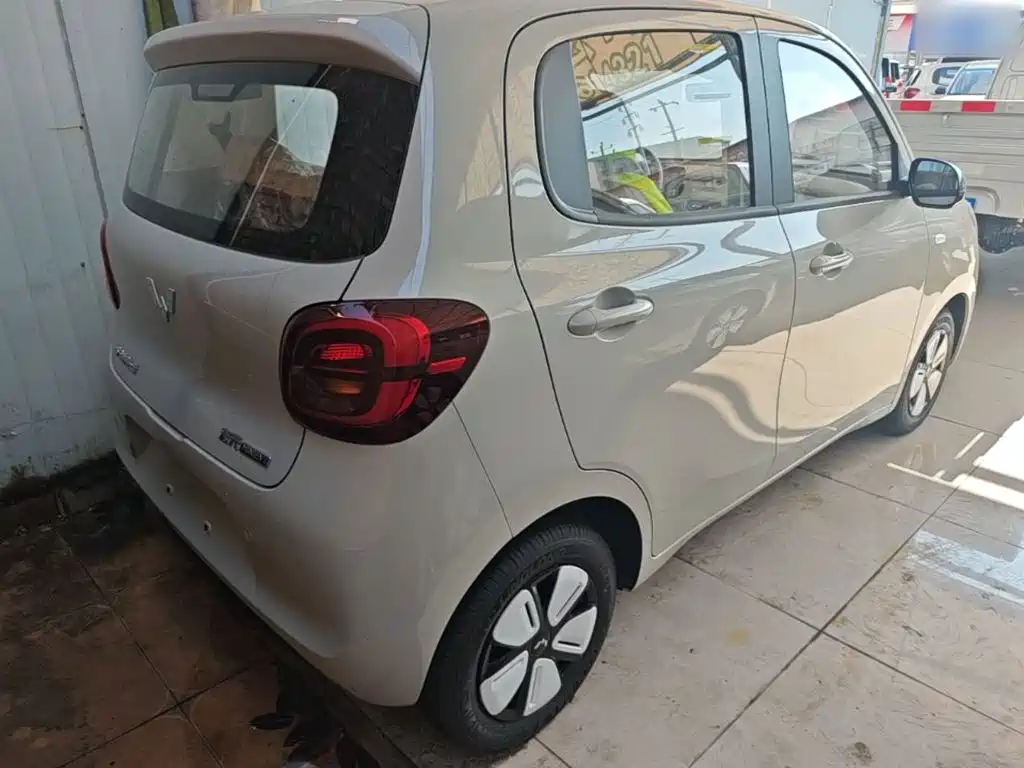 Wuling Motors Hongguang MINIEV 2026 2025 4-Door Advanced