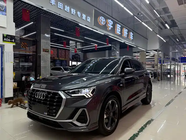 Audi Q3 35 TFSI, Стиль Драйв