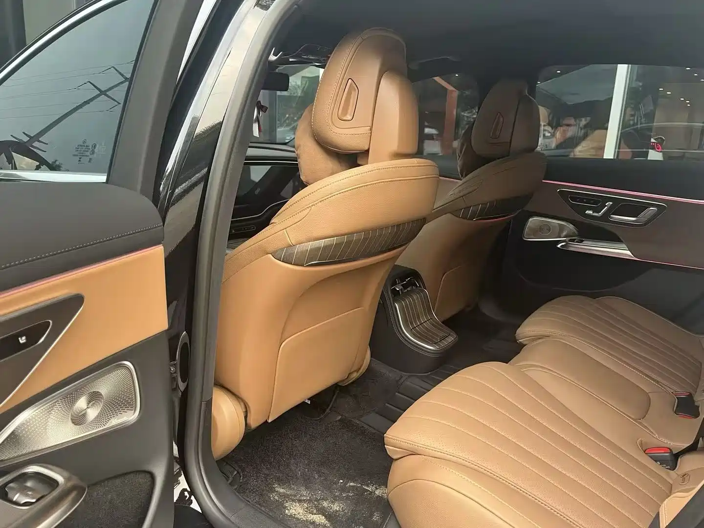 Фото 6 - Mercedes-Benz E-Class