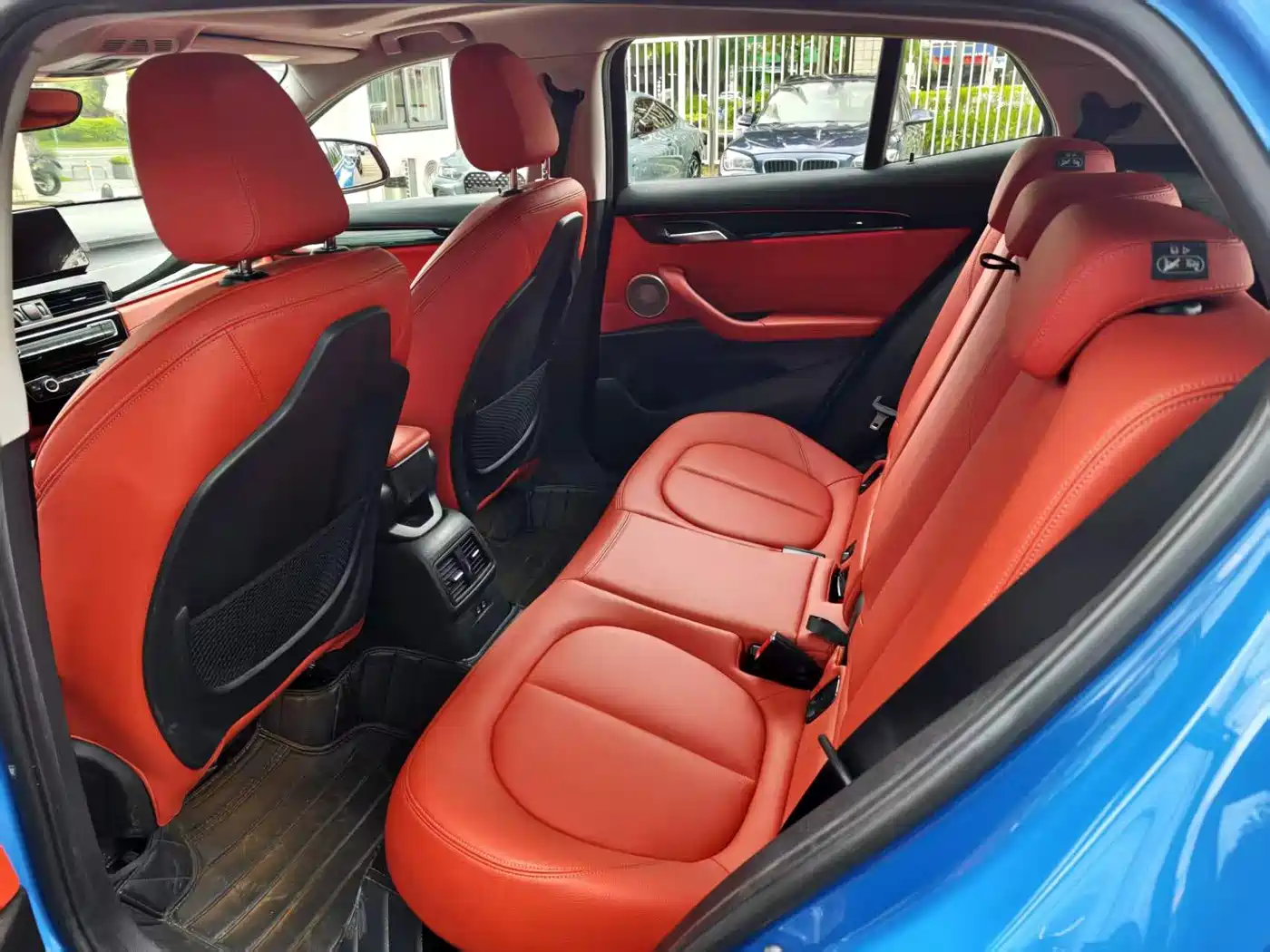 Photo 4 - BMW X2