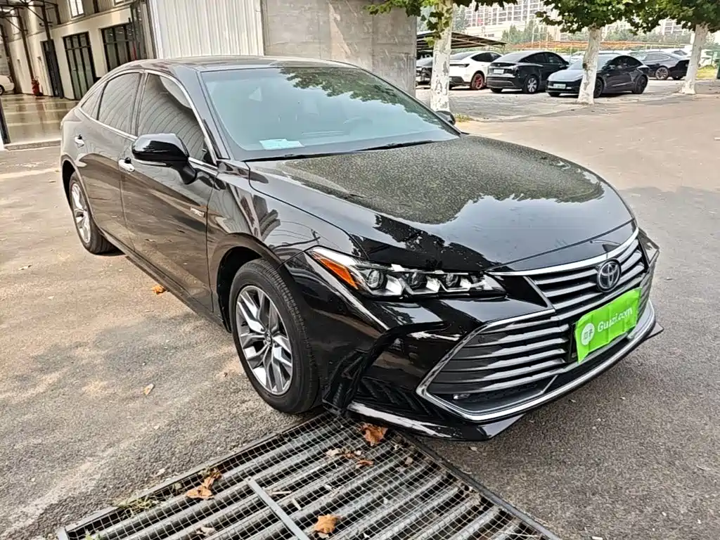 Фото 4 - Toyota Avalon