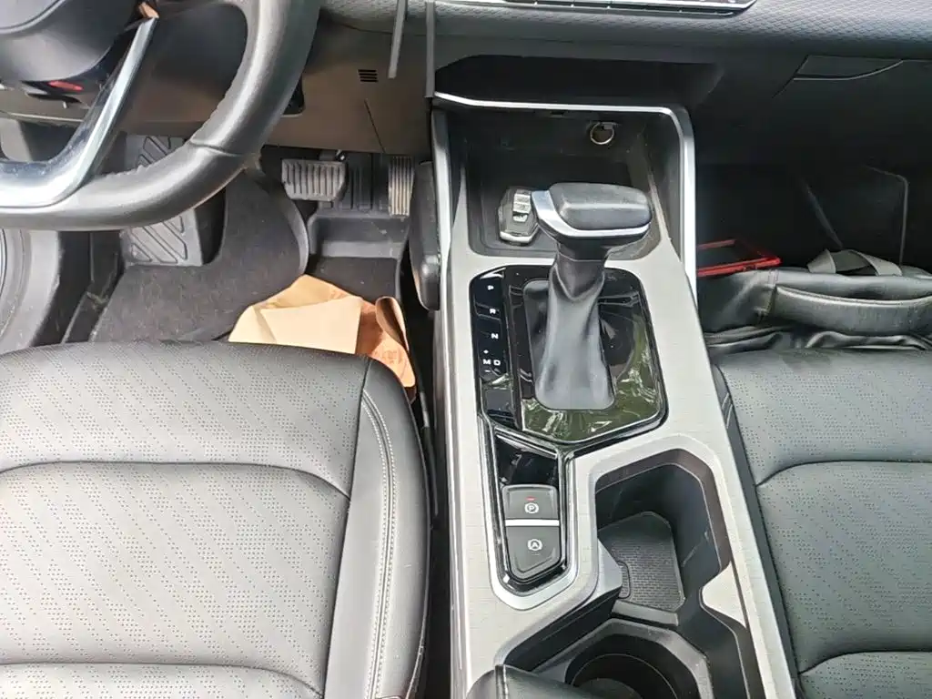 Geely Emgrand 2024 2023 4th Generation Champion Edition 1.5L CVT Premium