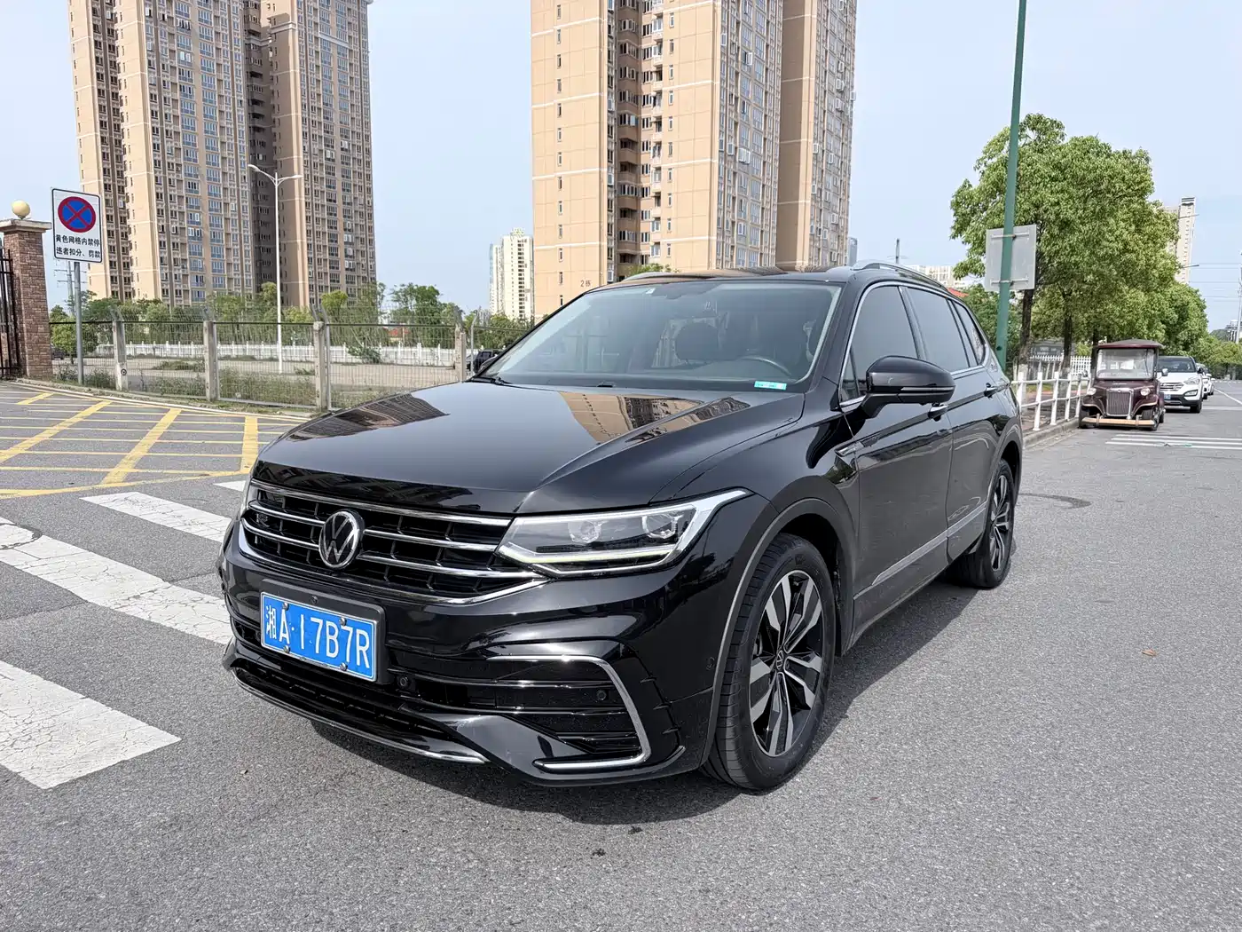 Volkswagen Tiguan L 2022 330TSI Auto 2WD R-Line Premium Edition
