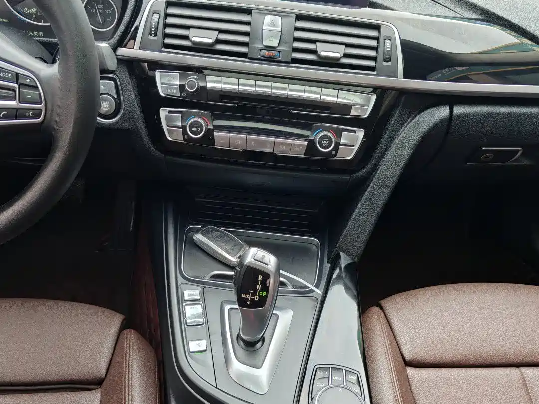 BMW 3 Series 2019 320Li Fashion Type фото 11