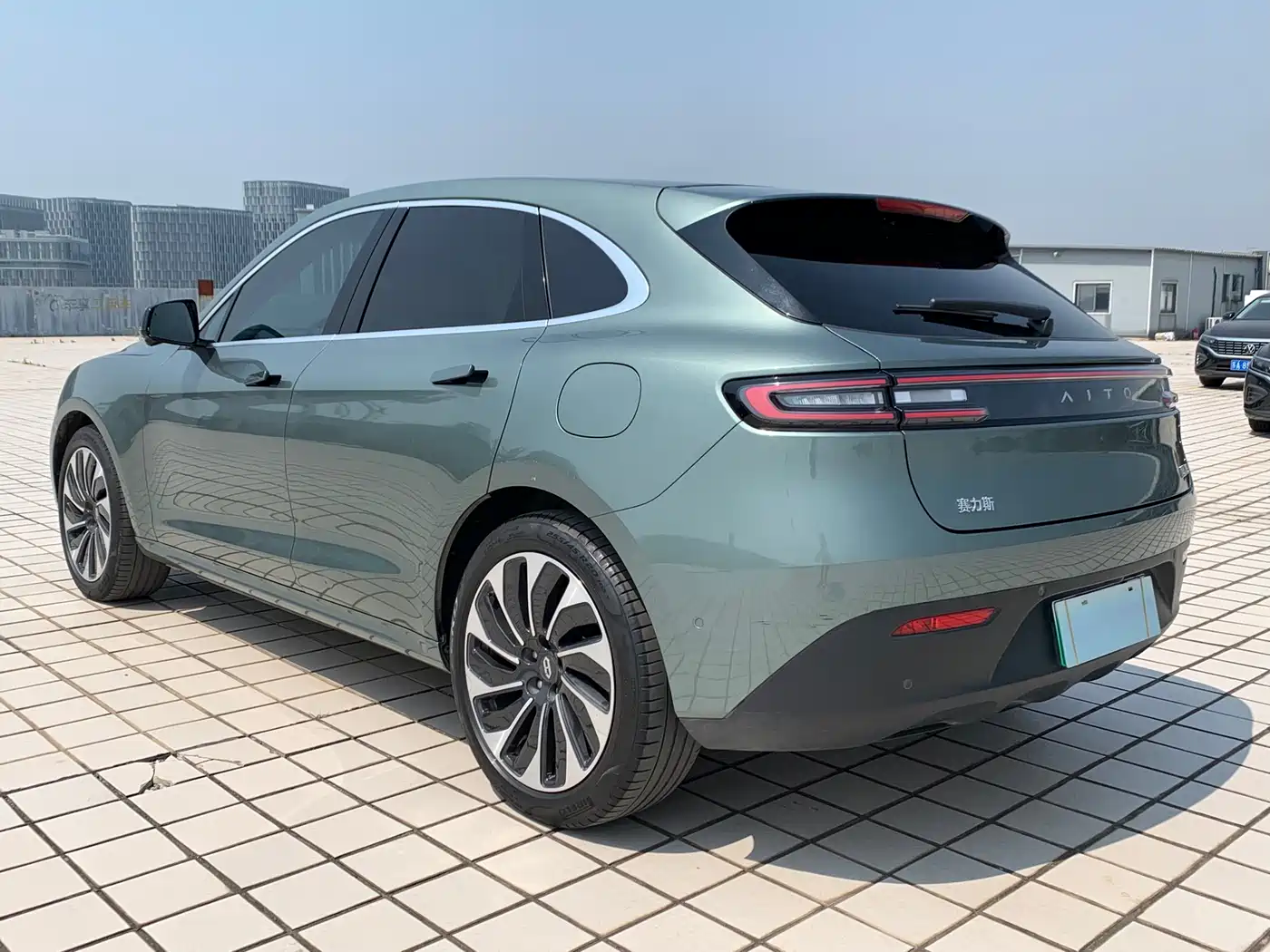 AITO Wenjie AITO M5 2022 Extended Range AWD Performance Edition фото 4