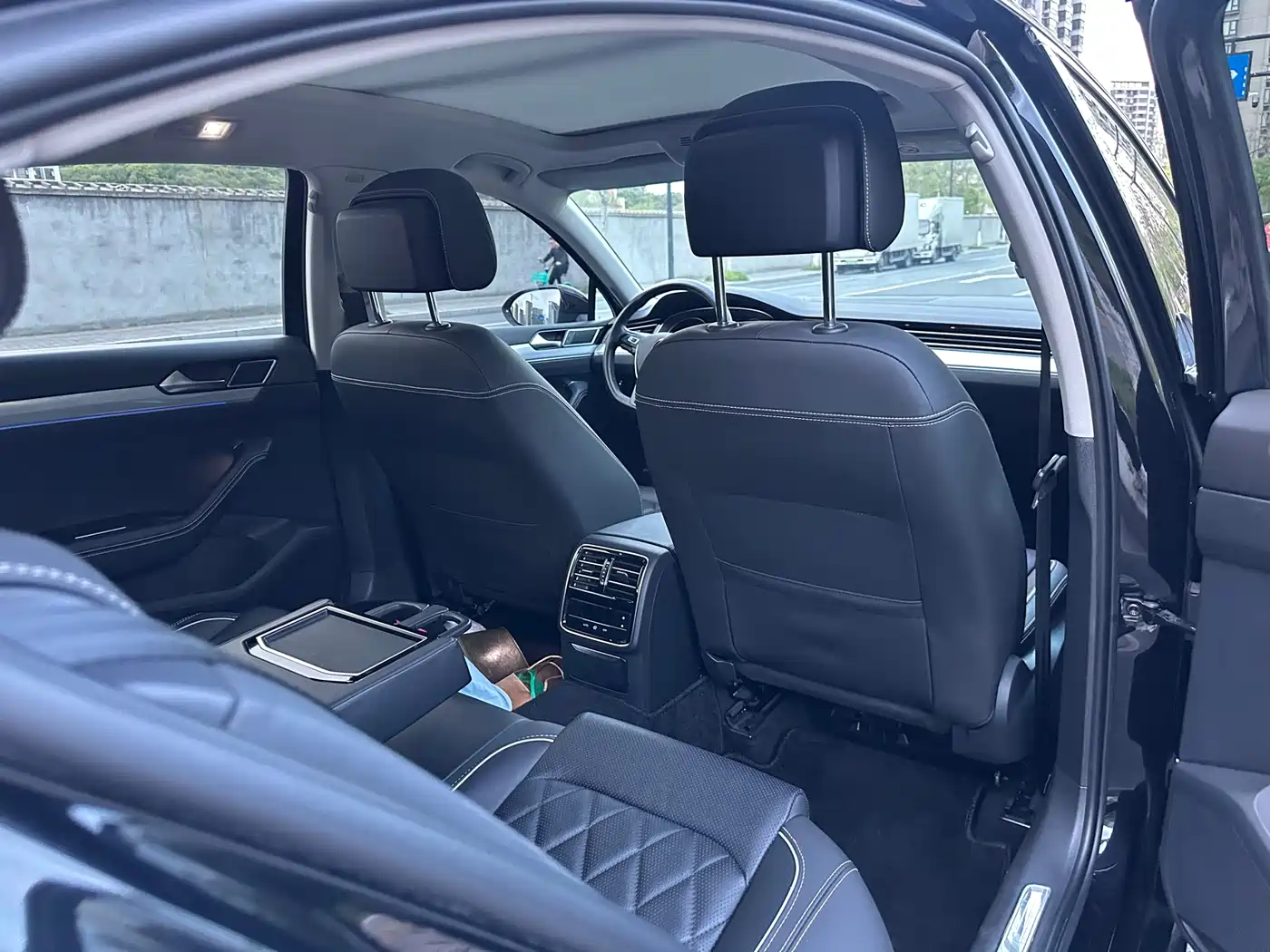 Volkswagen Magotan GTE Plug-in Hybrid 2022 GTE Luxury фото 8