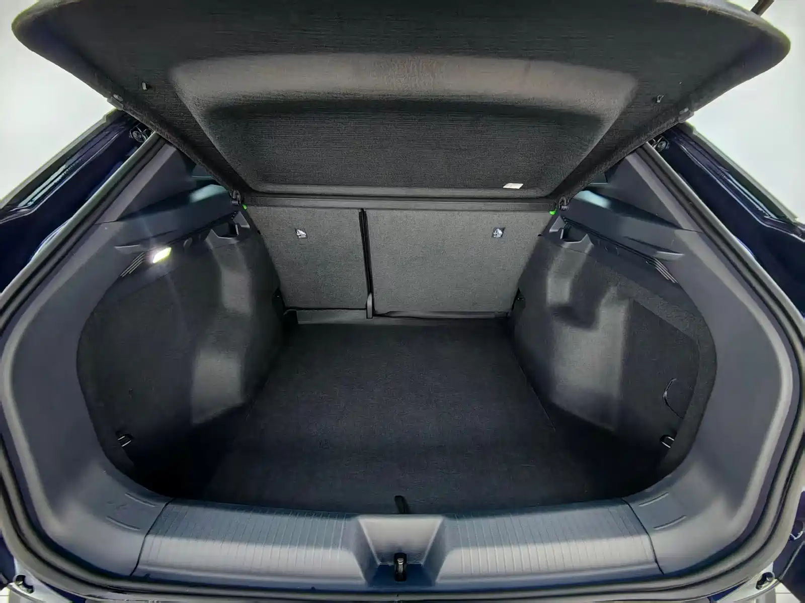 صورة 12 - Volkswagen ID.4 CROZZ
